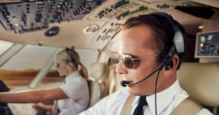 corporate-bose-aviation-headsets